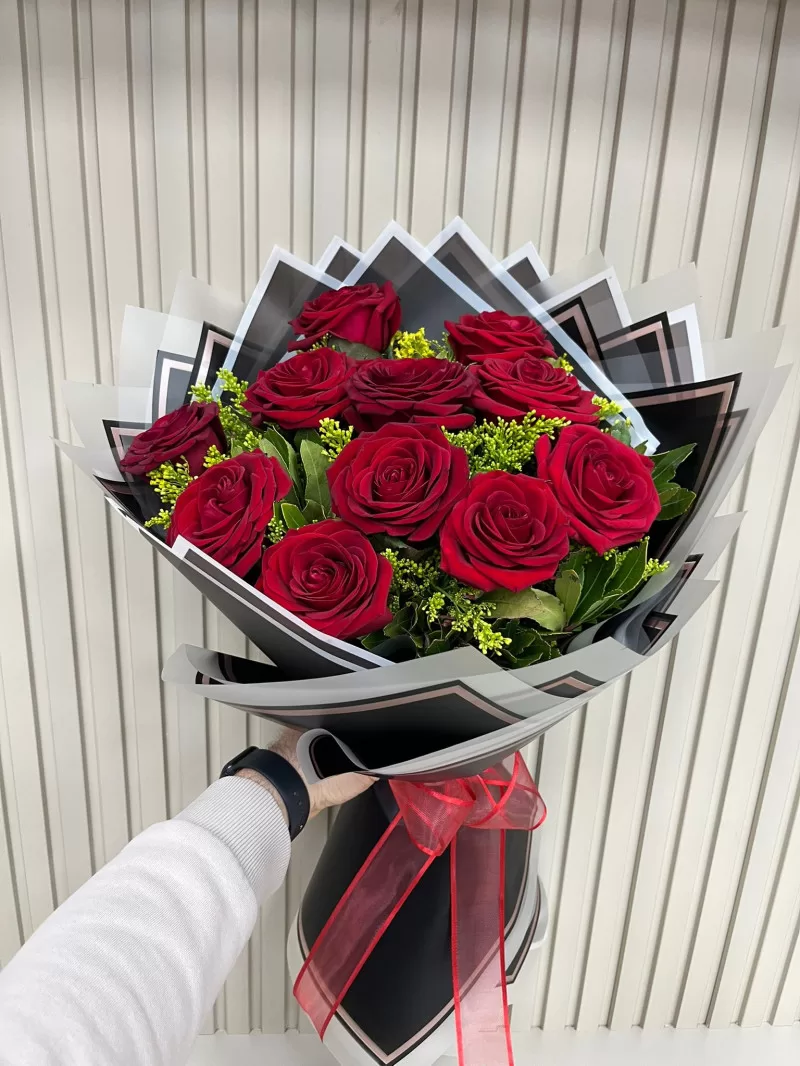 11'Lİ KIRMIZI GÜL BIKETİ