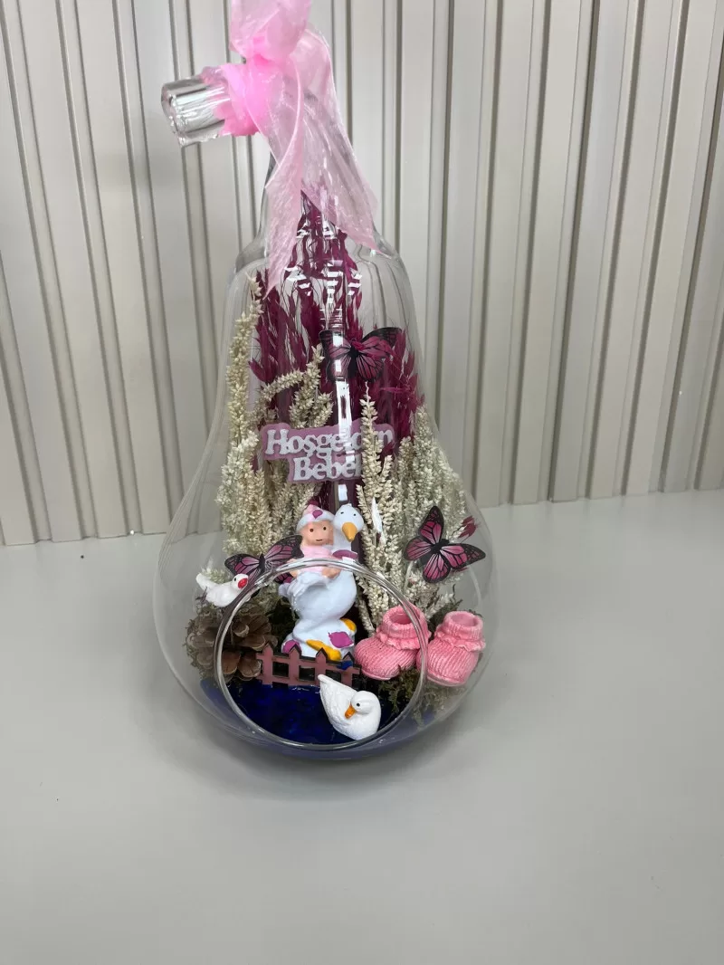 KIZ BEBEKLİ ARMUT MODEL TERARYUM