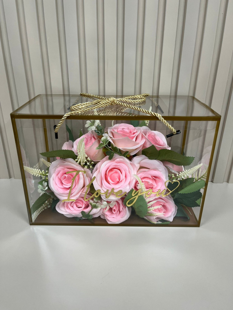 ŞEFFAF ÇANTADA SOLMAYAN PEMPE GÜLLER