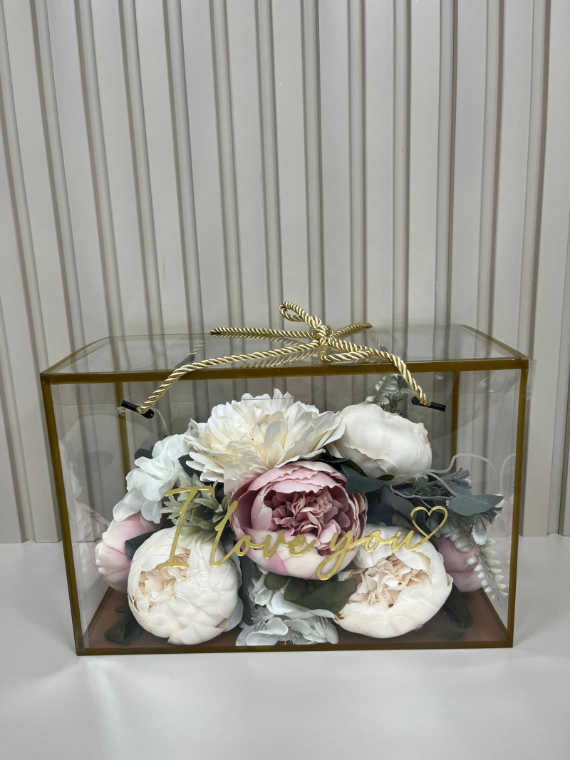 ŞEFFAF ÇANTADA SOLMAYAN ŞAKAYIK GÜLLER