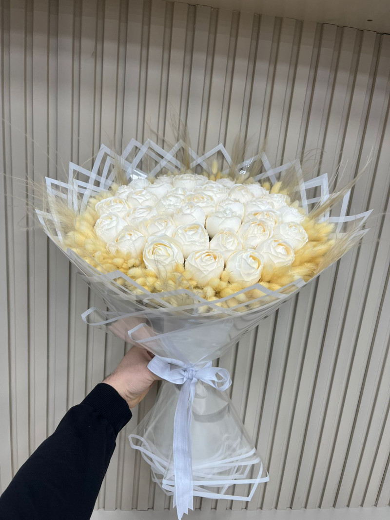 BEYAZ SOLMAYAN GÜLLER