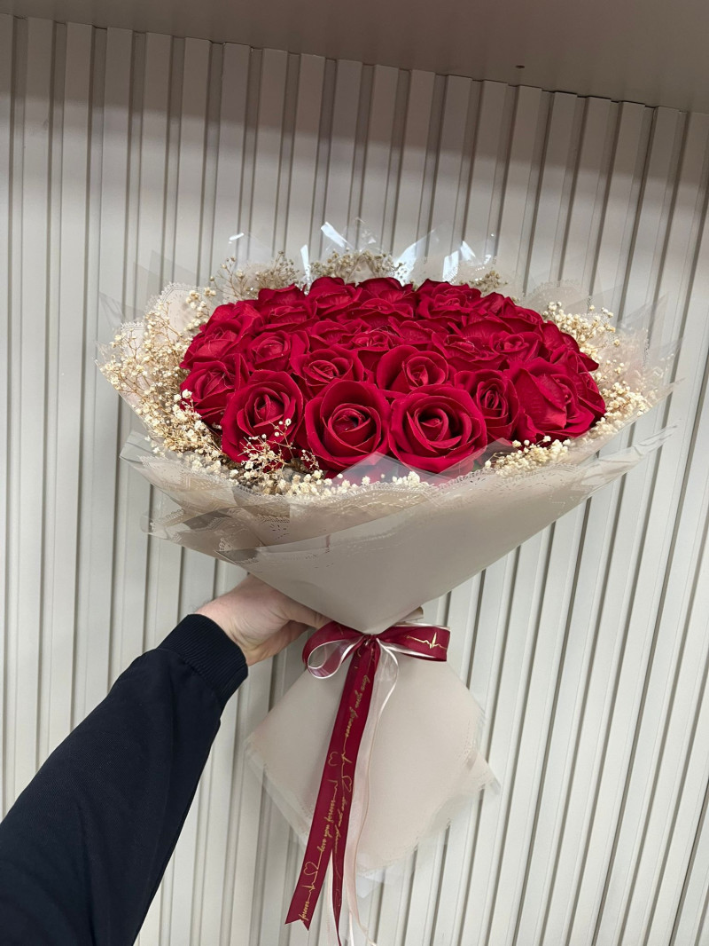 SOLMAYAN KIRMIZI GÜLLER NO:1